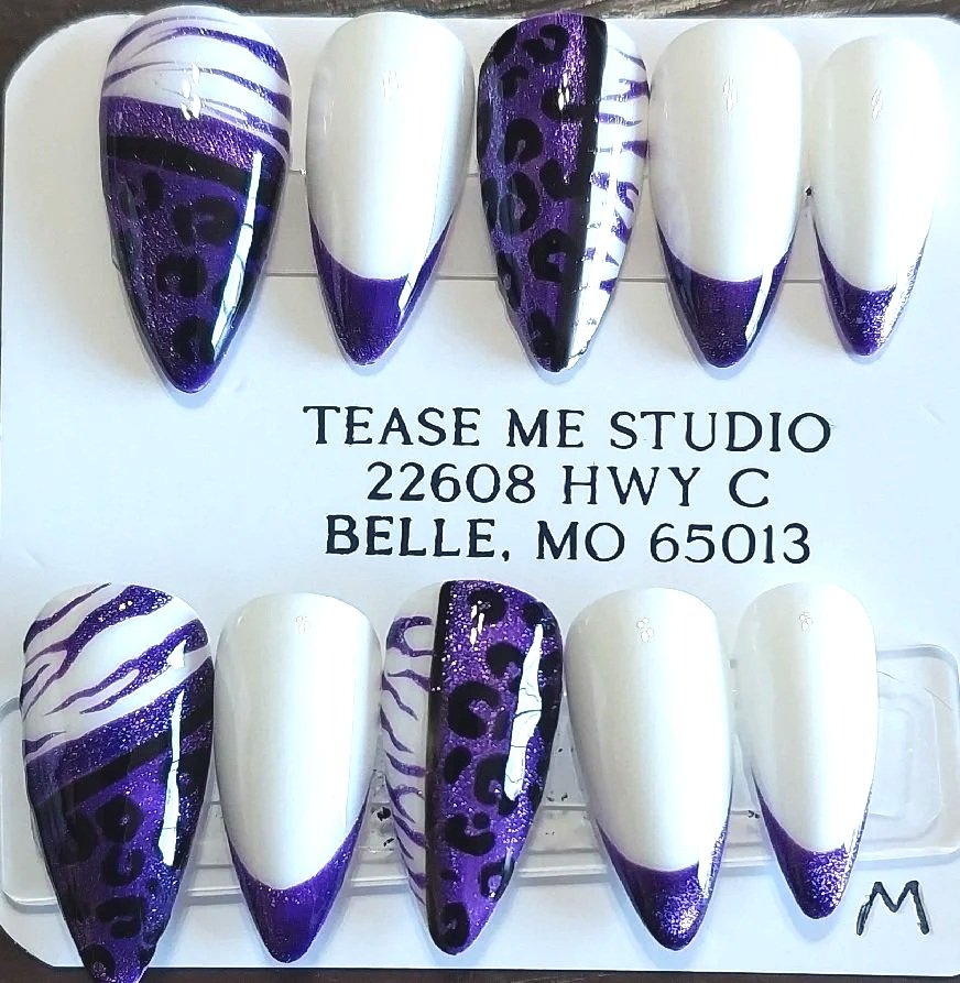 TMS-2302  Wild Elegance Cat Eye Press-On Nails
