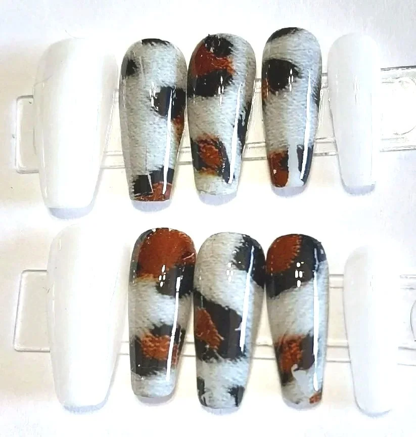 TMS-2088  Cow Print #8 Nail Set