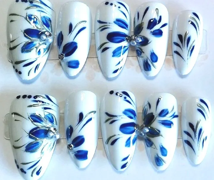 CC-739  Blue Floral Nails