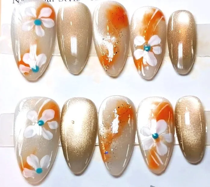 CC-916XS  Orange Floral Cat Eye Nails
