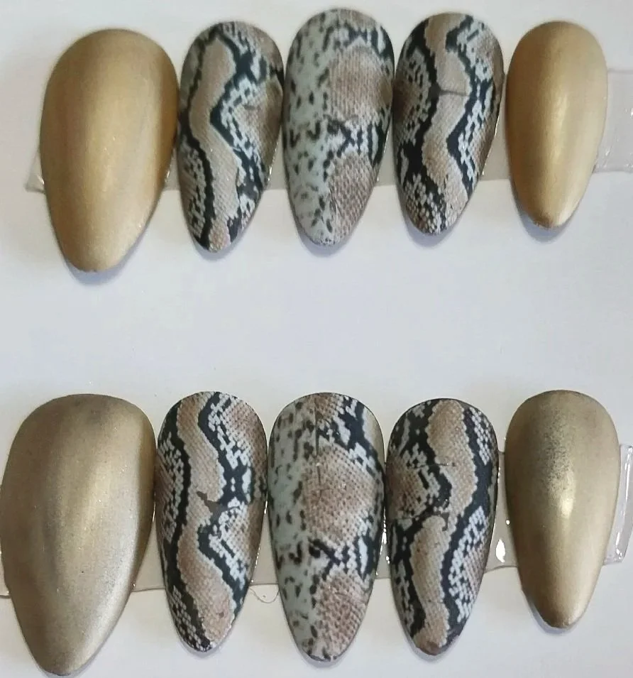 goldsnake.jpg