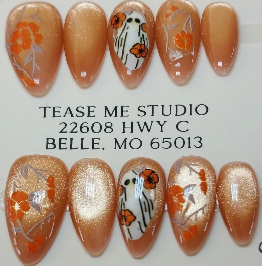 CC-370  Halloween Ghost nails