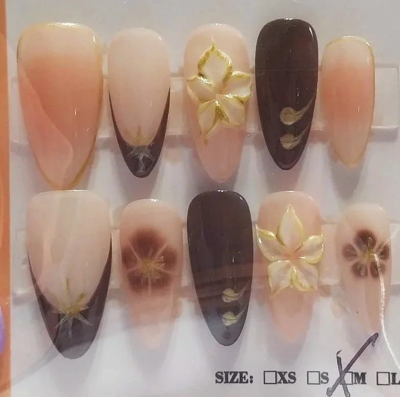 N-0007  Flowered Nails