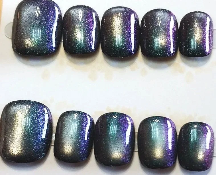 CC-827M  Purple Cat Eye Nail Set