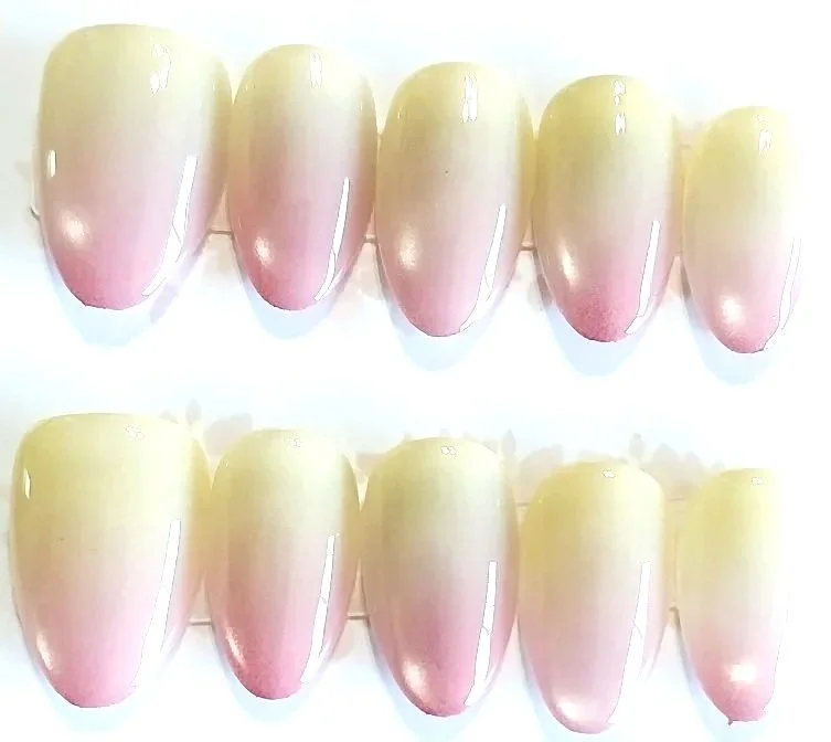 CC-754  Cotton Candy Cat Eye Nails
