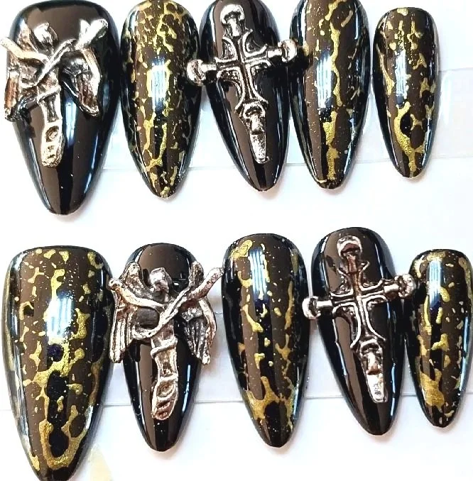 CC-1021  Medieval Nails