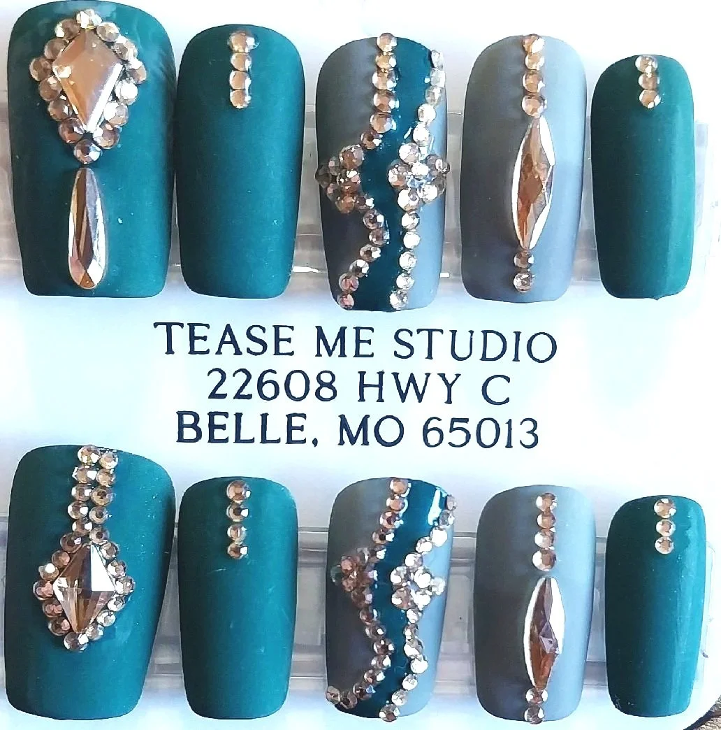 TMS-2078B  Grey and Green Gemstone Nail Set