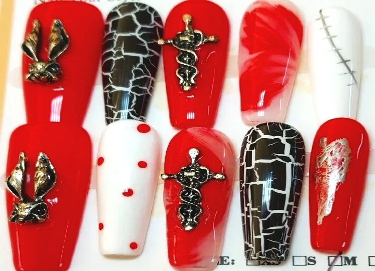 CC-339  Gothic Nails