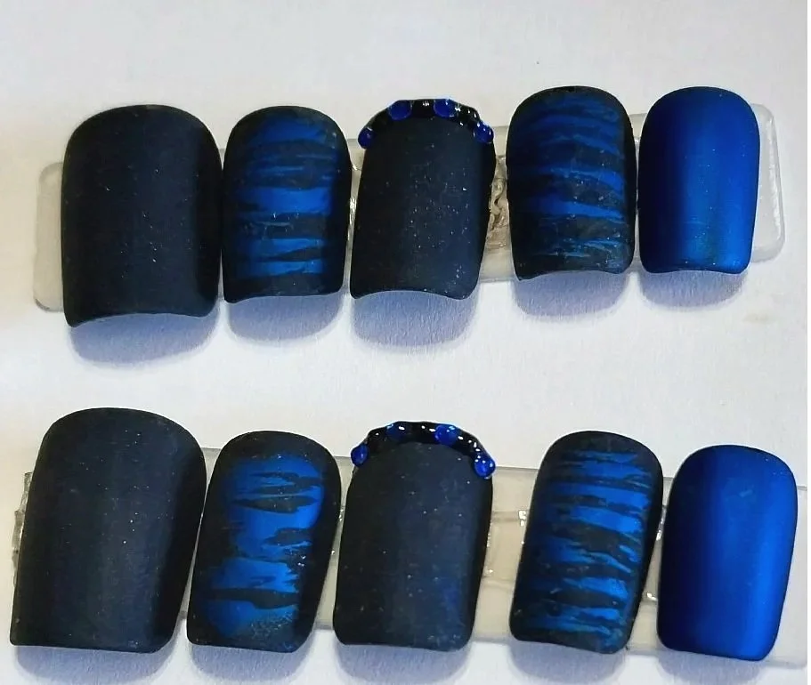 Royal Blue Velvet Nails