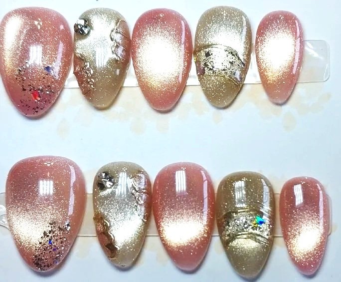 CC-711M  Pink Cat Eye Nail Set