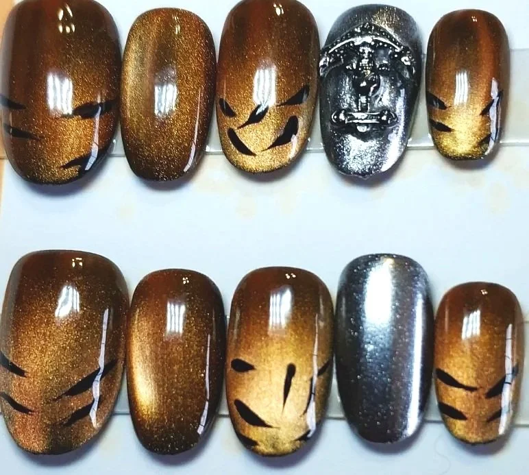 CC-660M  Brown Cat Eye with Anchor