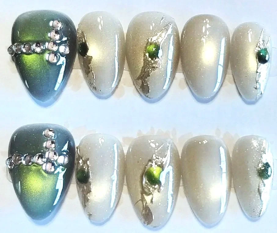 TMS-2220B  Green Cat Eye