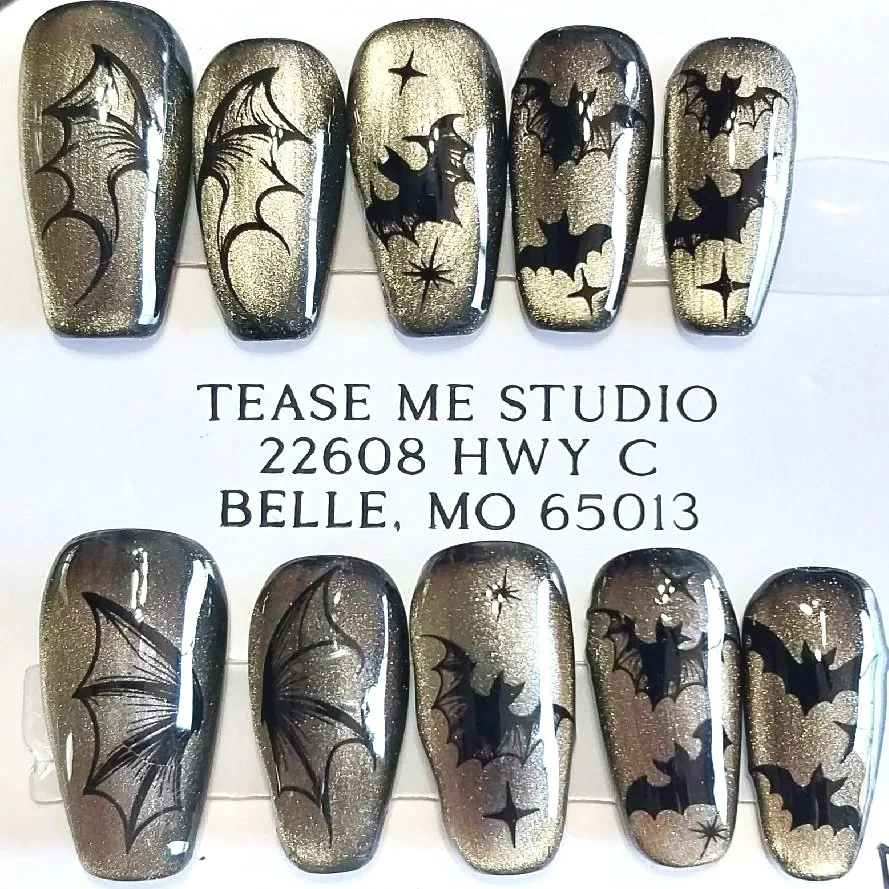 TMS-2221  Batty Nails