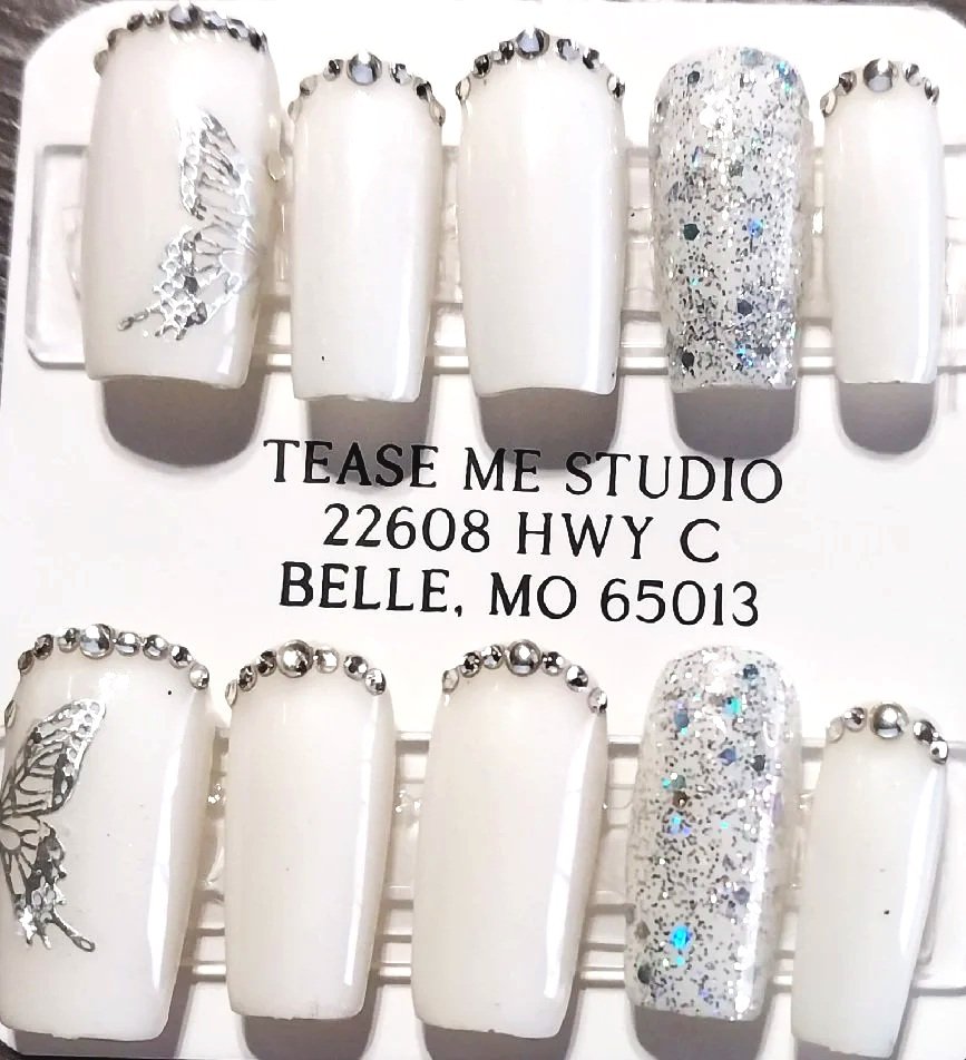 TMS-2068 Silver and White Butterfly Nails