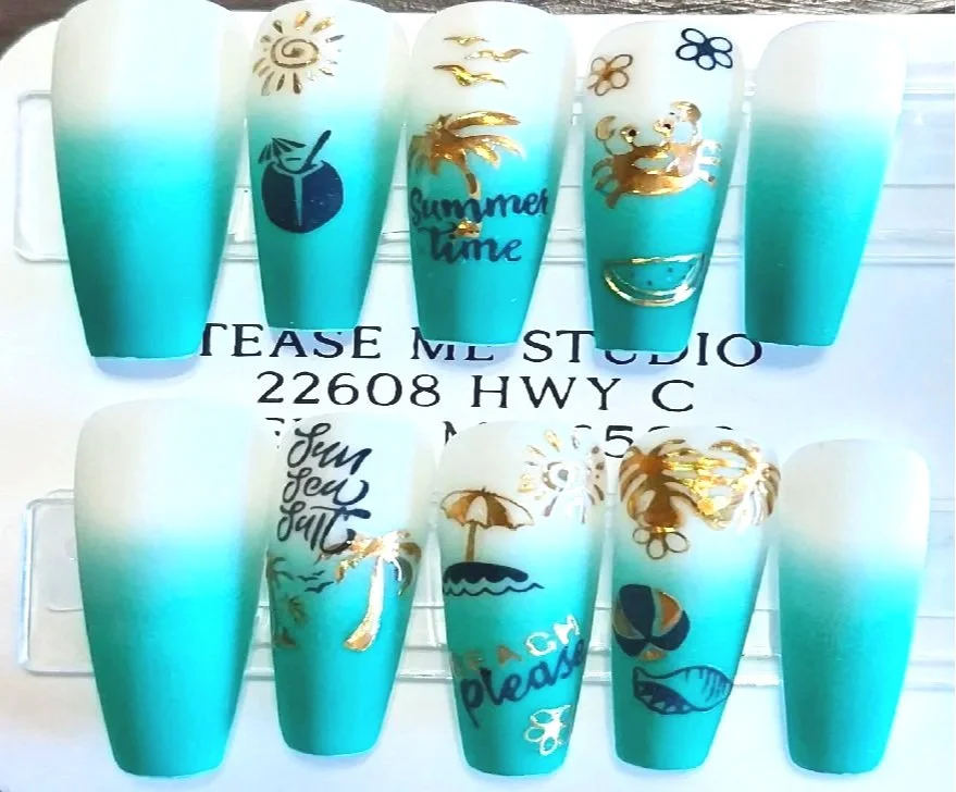 TMS-2057  Teal and White Ombre Summer Nail Set
