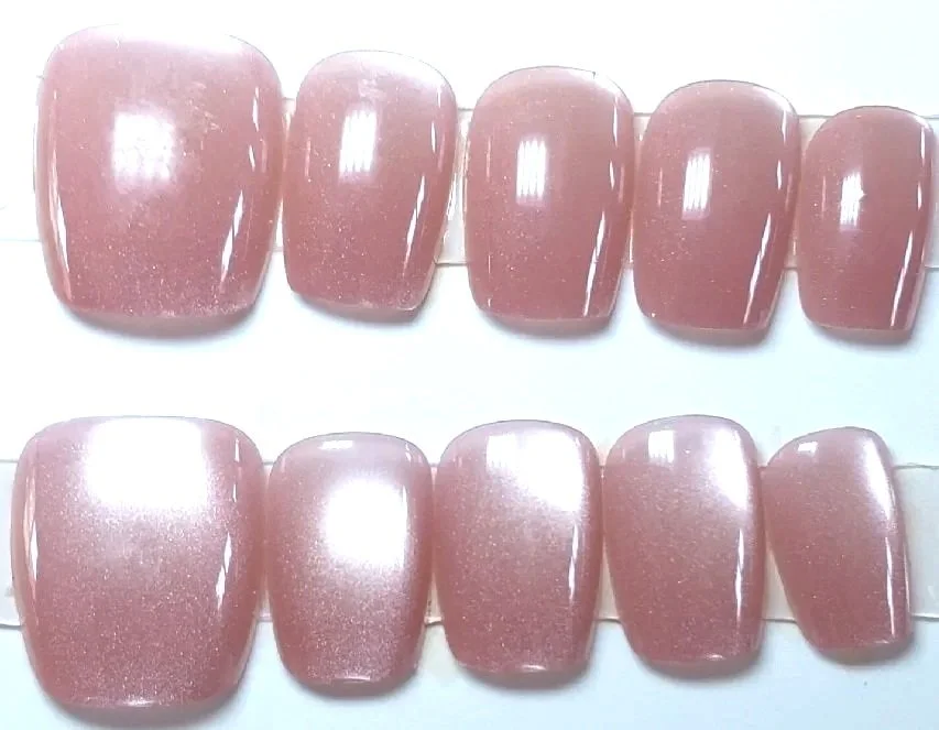 CC-394  Pink Cat Eye Nails