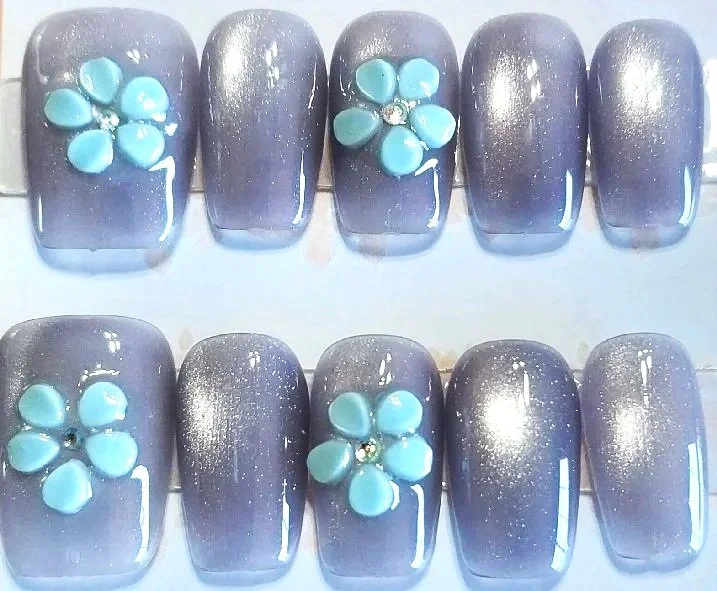 CC-583B  Purple cat eye with blue flowers