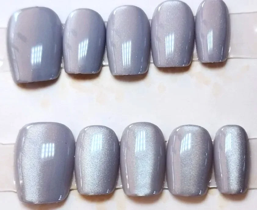 CC-393  Silver Cat Eye Nails