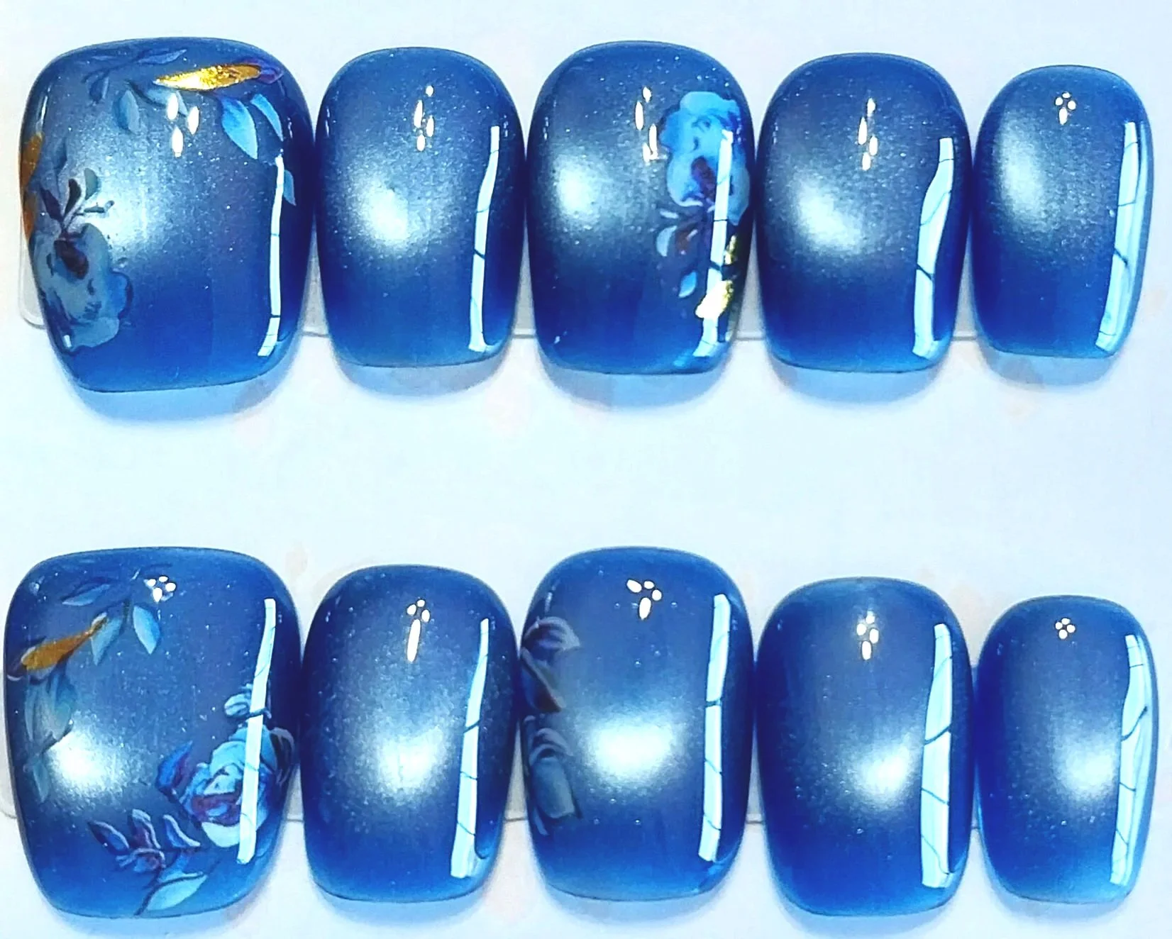 CC-733  Blue Cat Eye