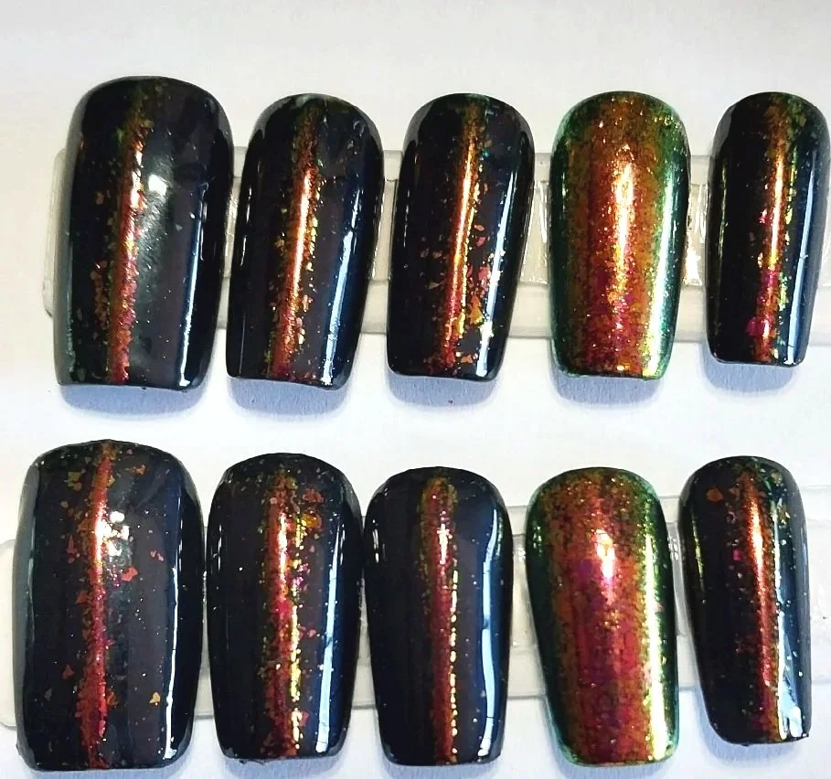 Dark Chameleon Nails
