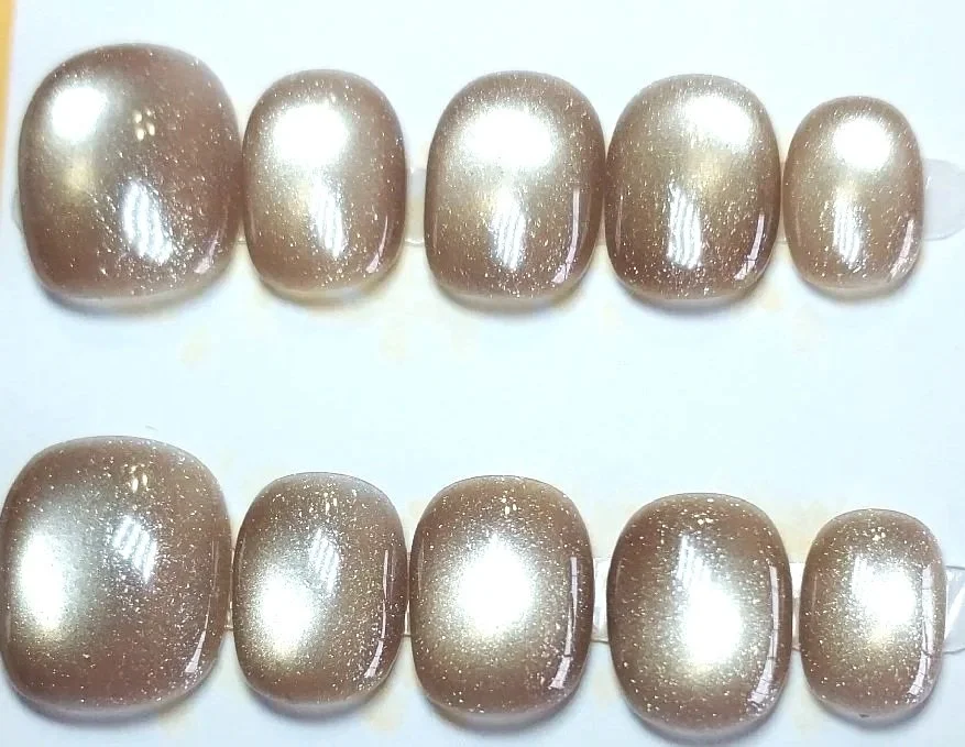 CC-842M  Tan/Silver Cat Eye Nail Set