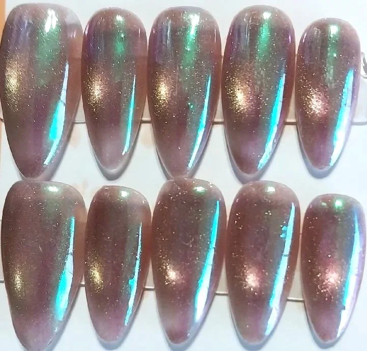 CC-595  Green Chrome Cat Eye