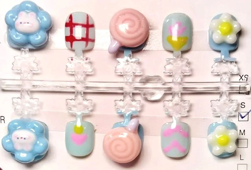 KIDS-4  Kids Bunny Nails