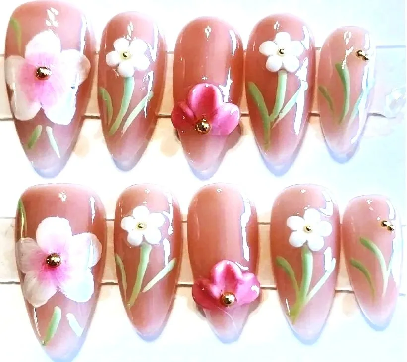 CC-#560  Hand Painted Flower Nails