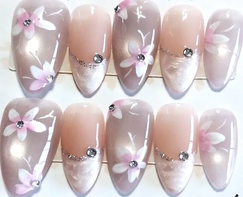 CC-642  Floral Cat Eye
