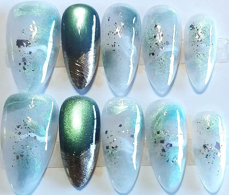 CC-813  Green Cat Eye Marble Nails
