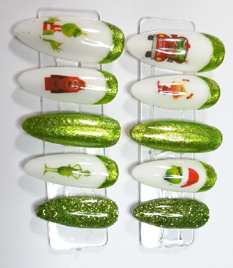 Grinch Nails