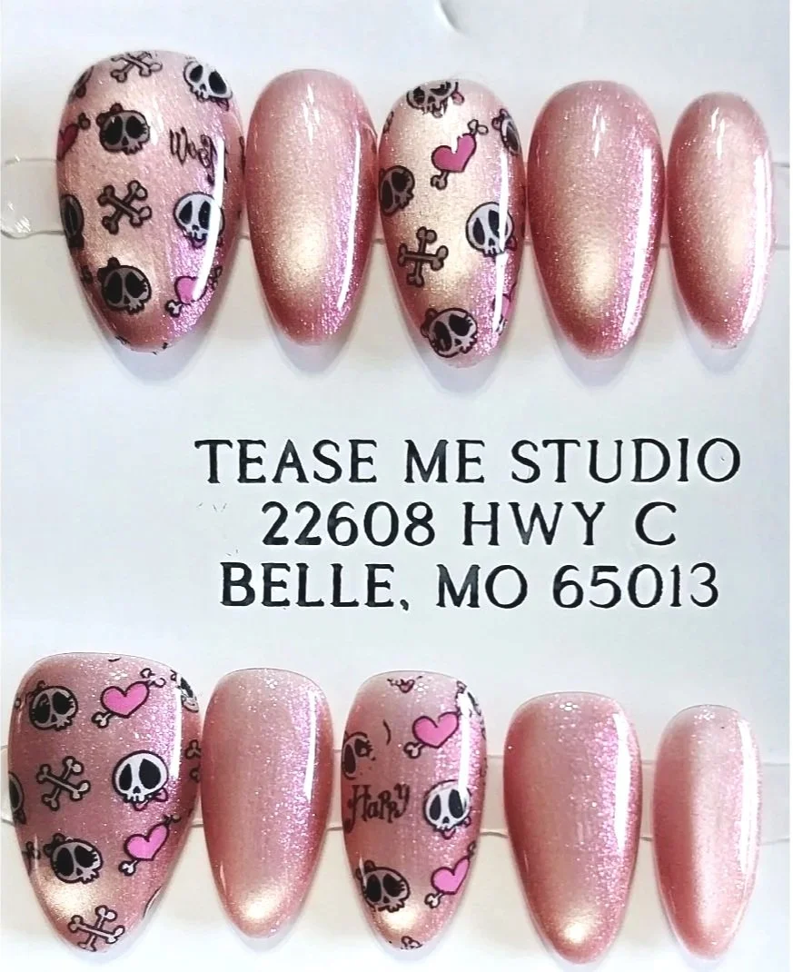 TMS-2230  Cross  Bones Nails