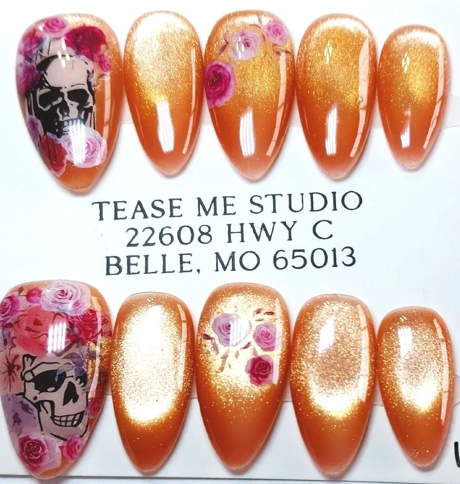 TMS-2250L  Beige Cat Eye Skull Press on Nail Set