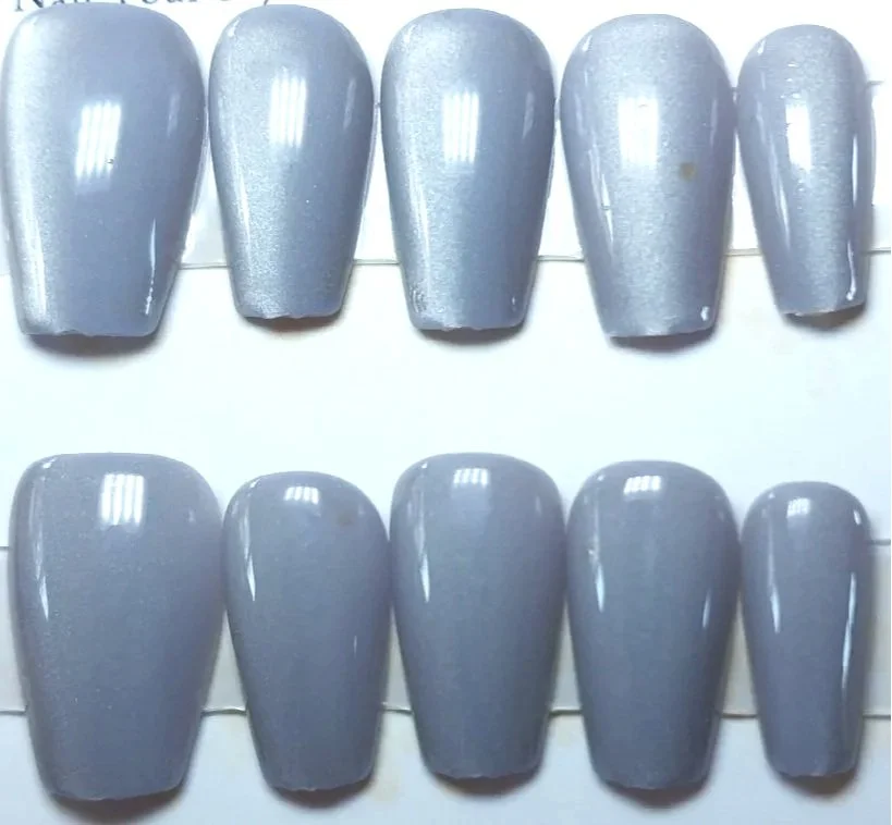 CC-961  Silver Grey Cat Eye Nails