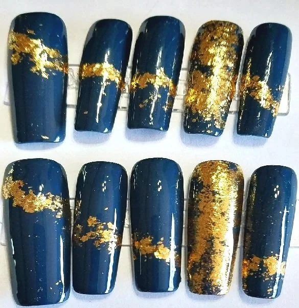 Gold Flake Nail Set