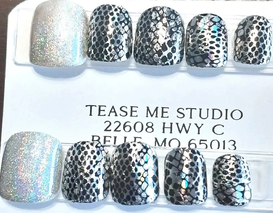 TMS-2078  Snake Skin Nail Set