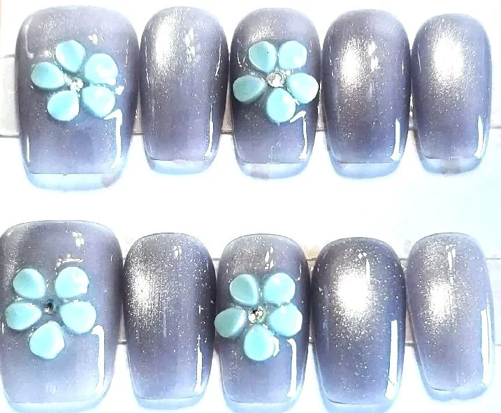 CC-250  Purple cat eye with blue flowers