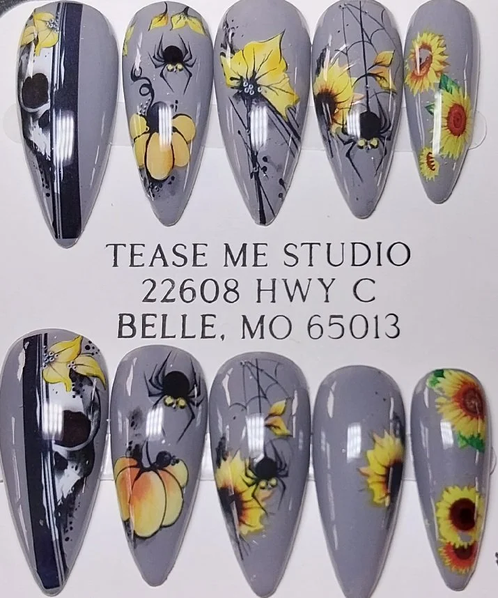 CC-211M  Grey Skull Sunflower Nail Set
