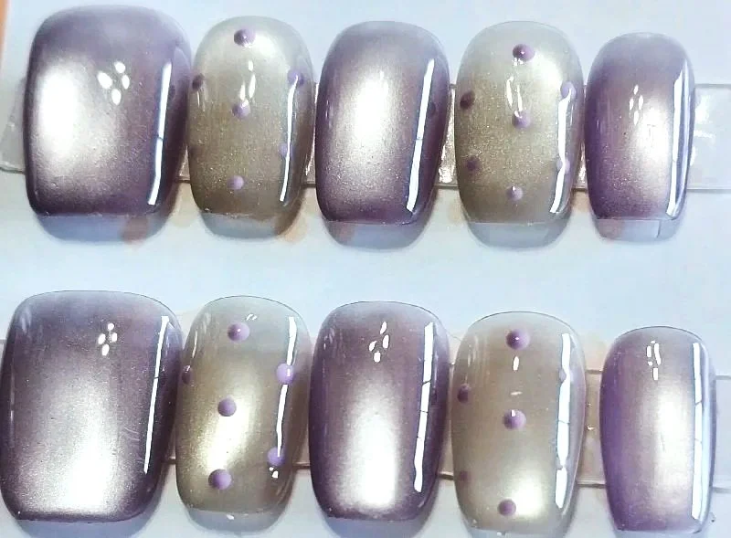 CC-594  Purple Cat Eye