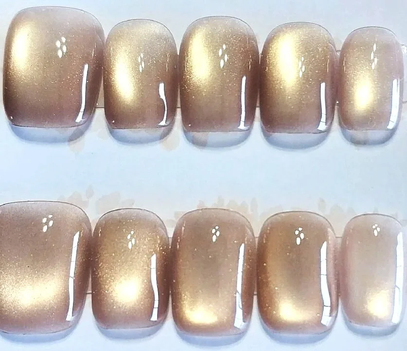 CC-704  Classic Cat Eye Nails