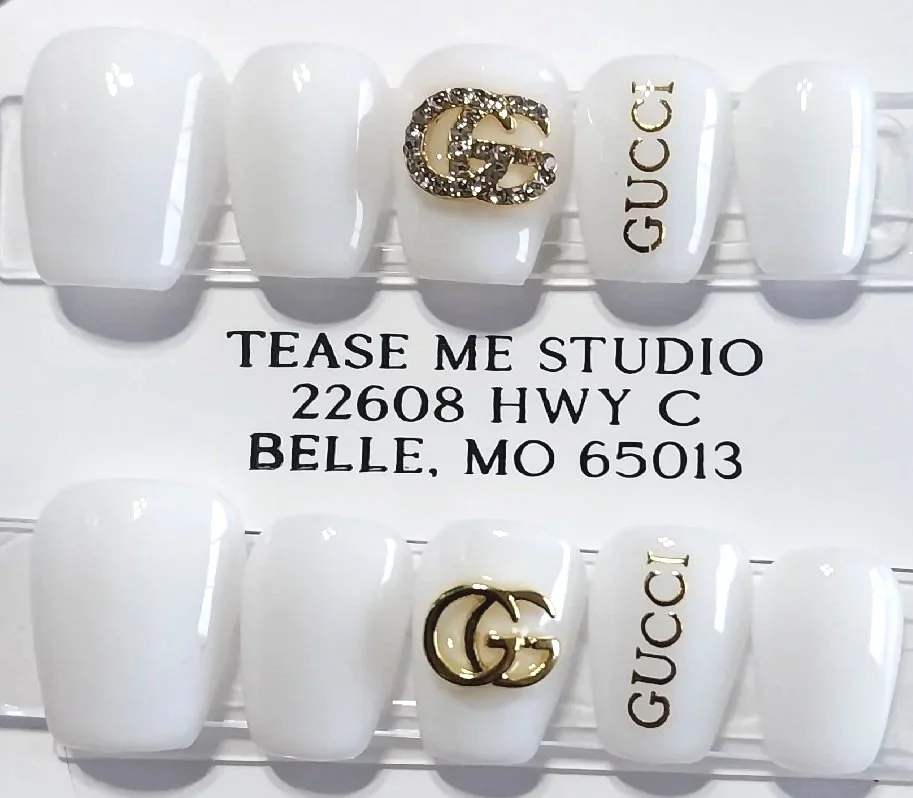 TMS-2090  White GUCCI Nail Set