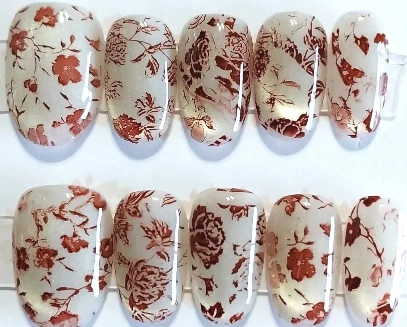 CC-578  Floral Cat Eye Nail Set