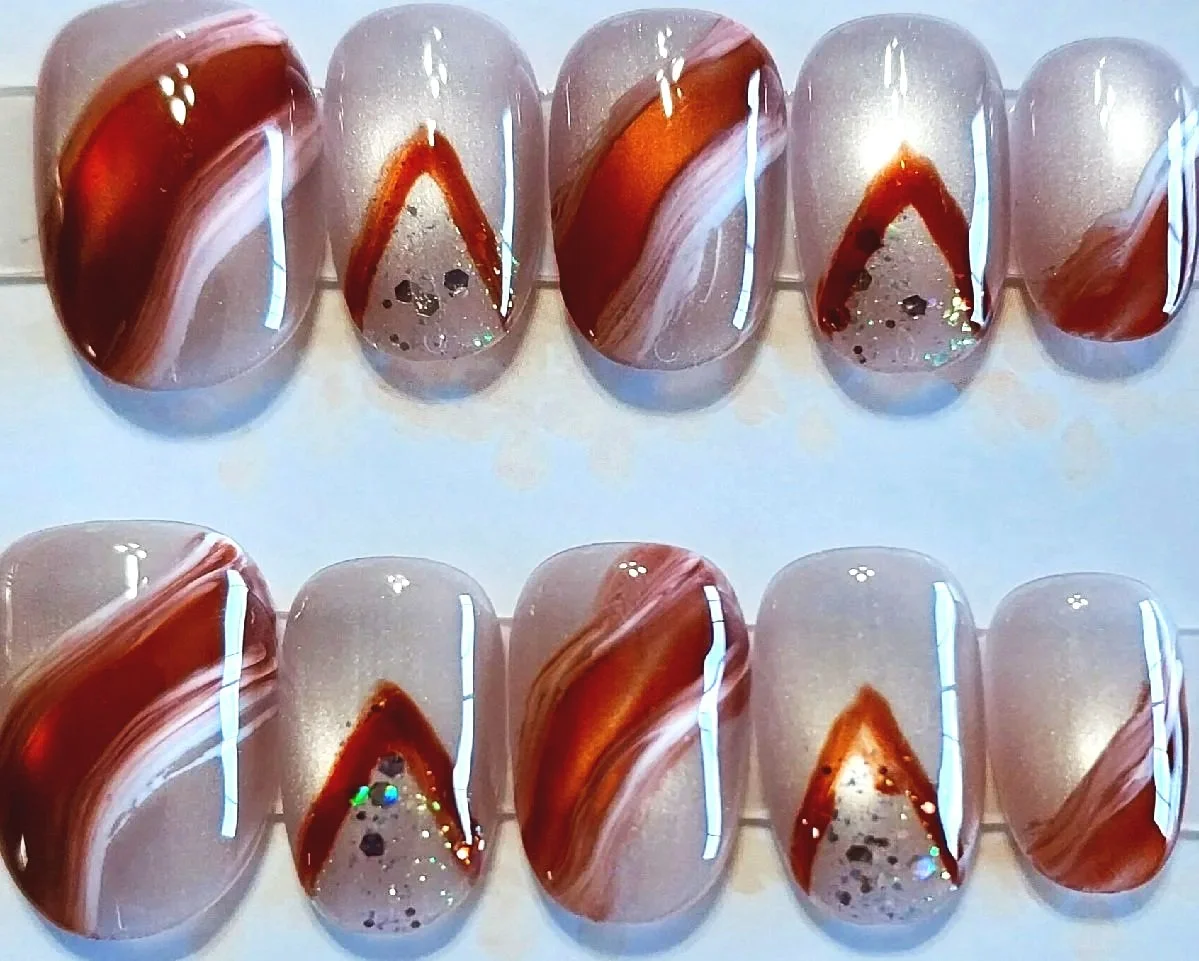 CC-786M  Brown Marble Cat Eye Nails