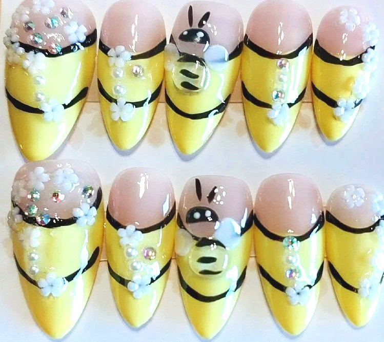 CC-716  Bee Nail Set