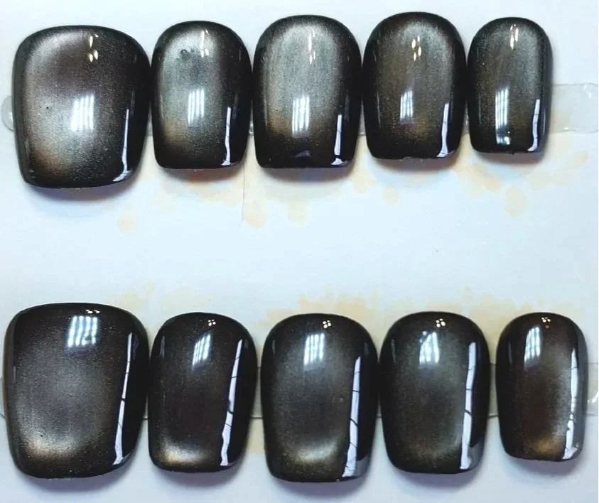 CC-765L  Gunmetal Grey Cat Eye Nails