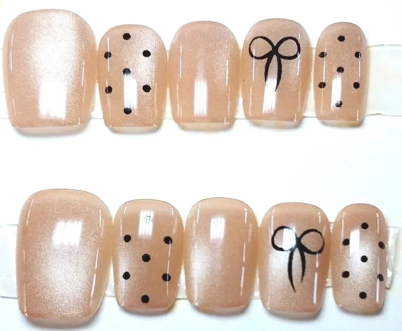 CC-971  Polka Dot Nail Set