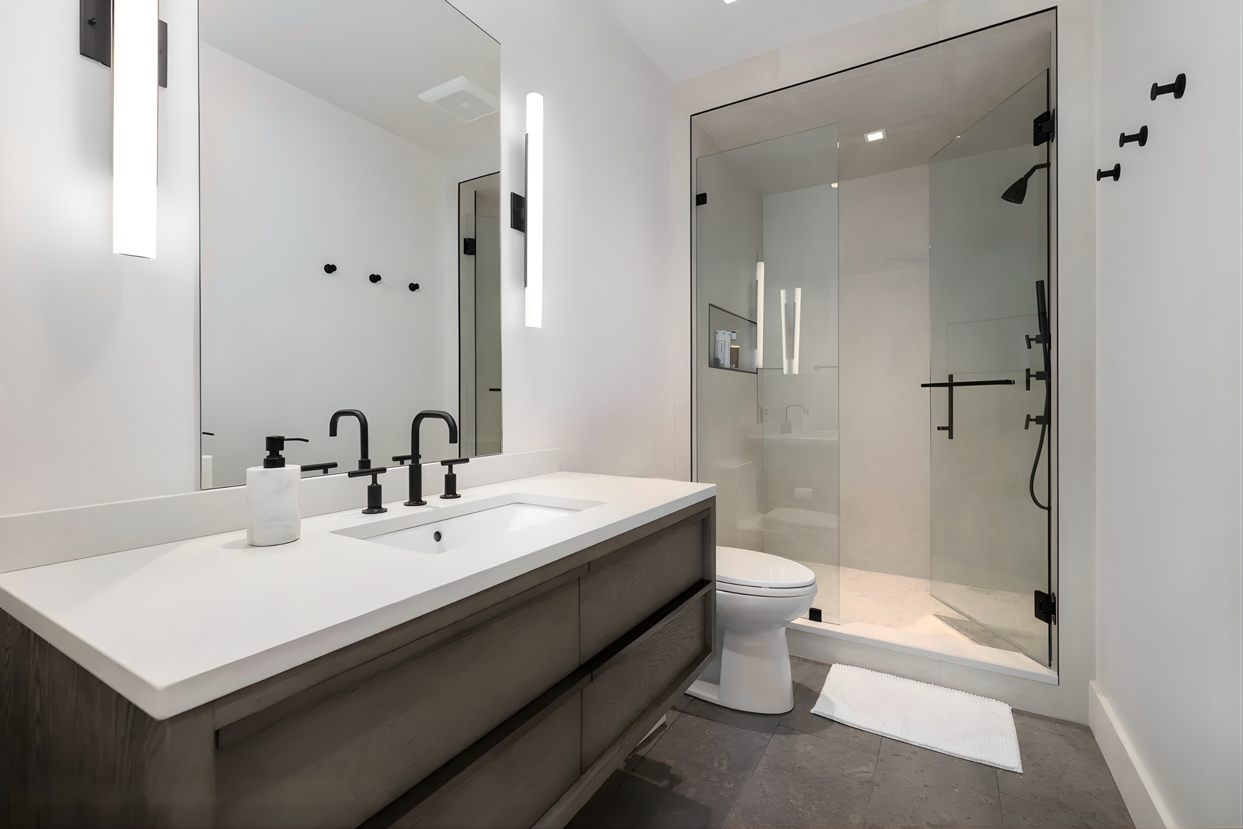 Downstairs Bath 2.png