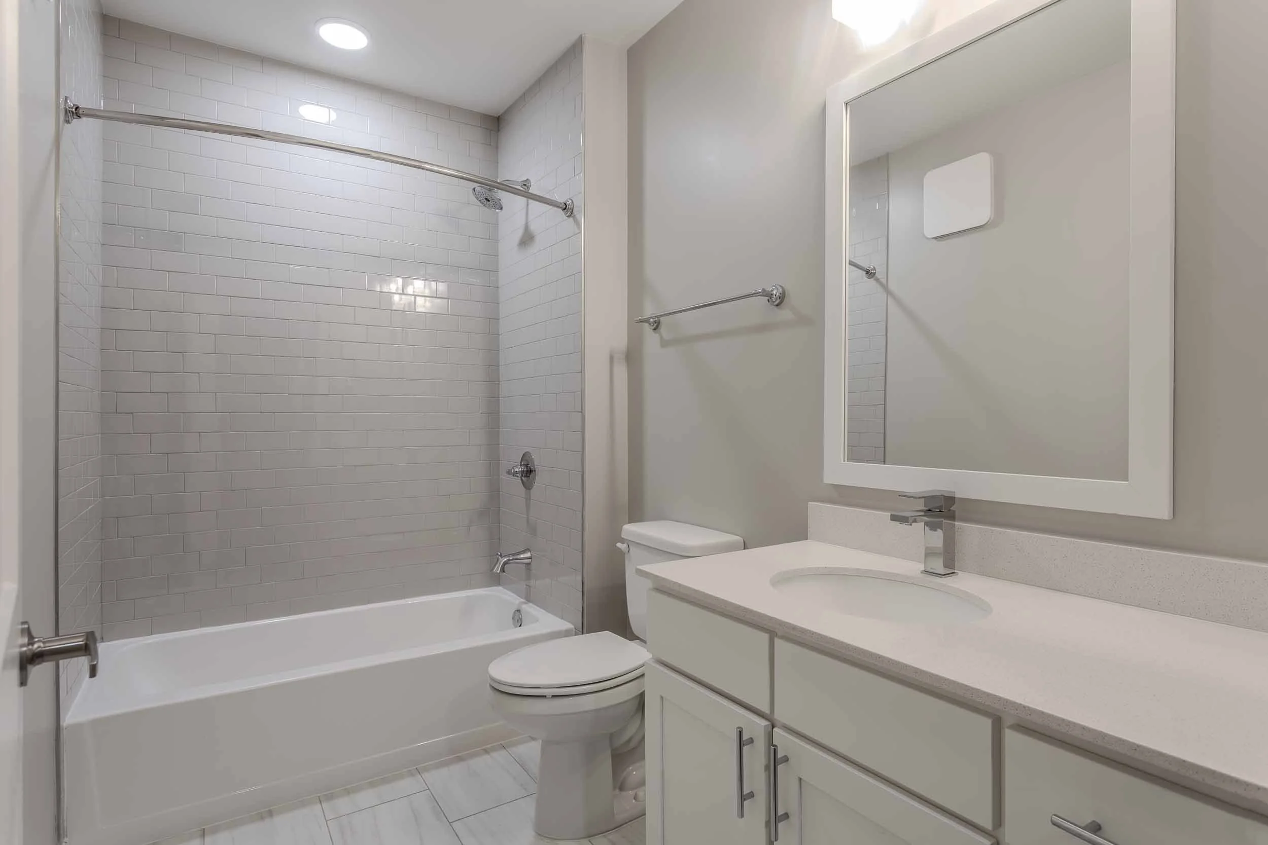 The Residences at The Sutton | Short North Apartments in Columbus, OH | Bathroom with Tub