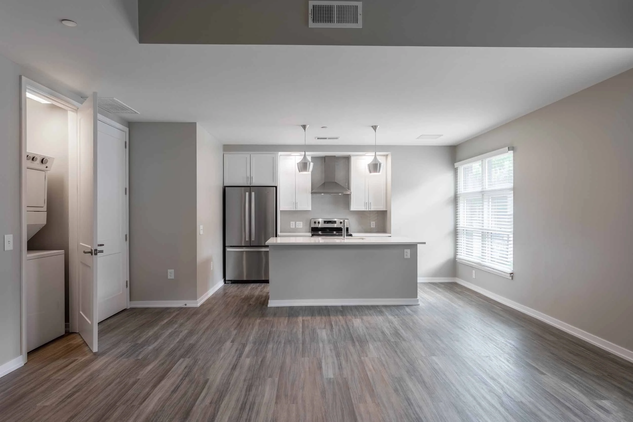 The Residences at The Sutton | Short North Apartments in Columbus, OH | Kitchen and In-Unit Washer and Dryer
