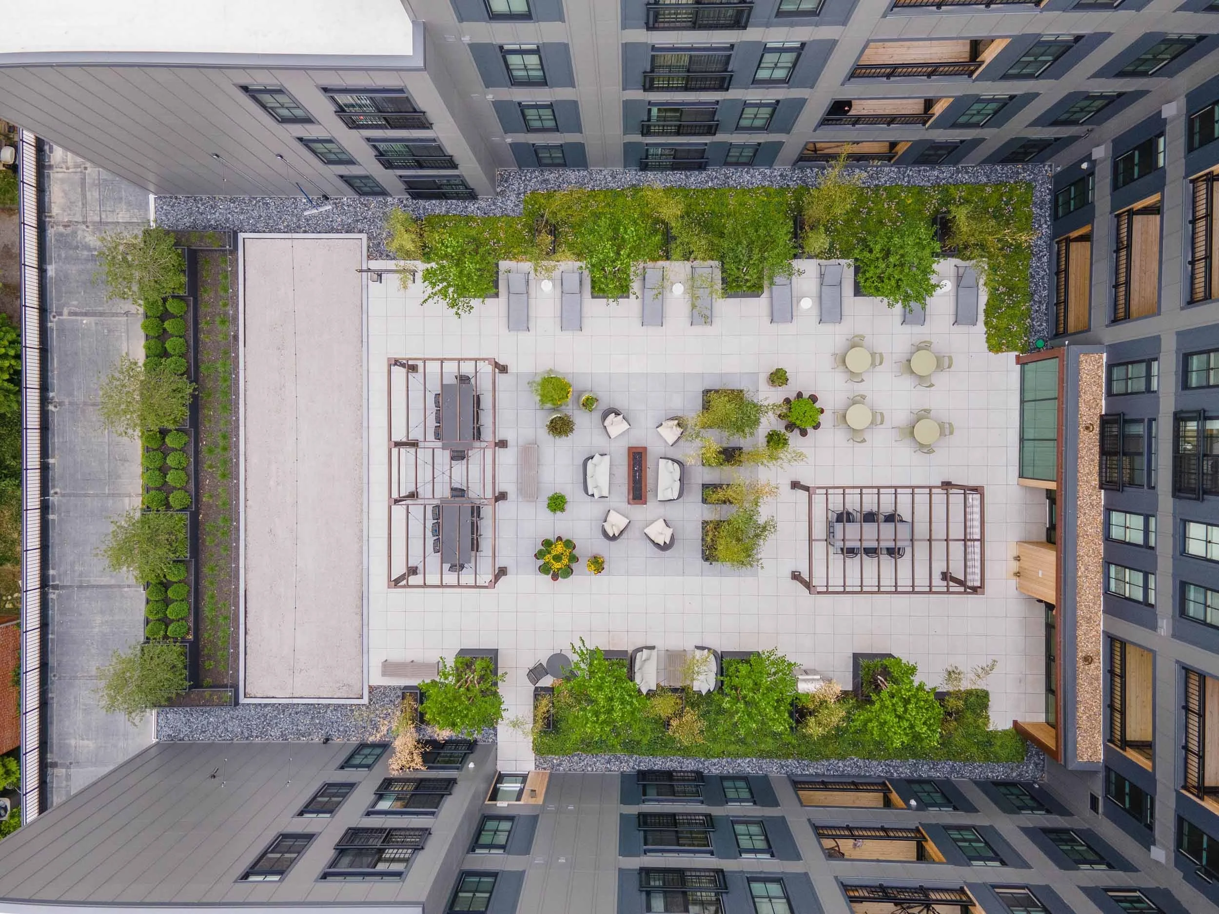The Residences at The Sutton | Short North Apartments in Columbus, OH | Rooftop Courtyard